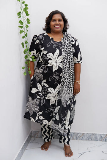 Graceful Cotton Printed Salwar Suit with Shawl – Casual & Festive Wear