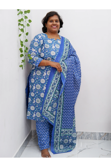 Graceful Cotton Printed Salwar Suit with Shawl – Casual & Festive Wear