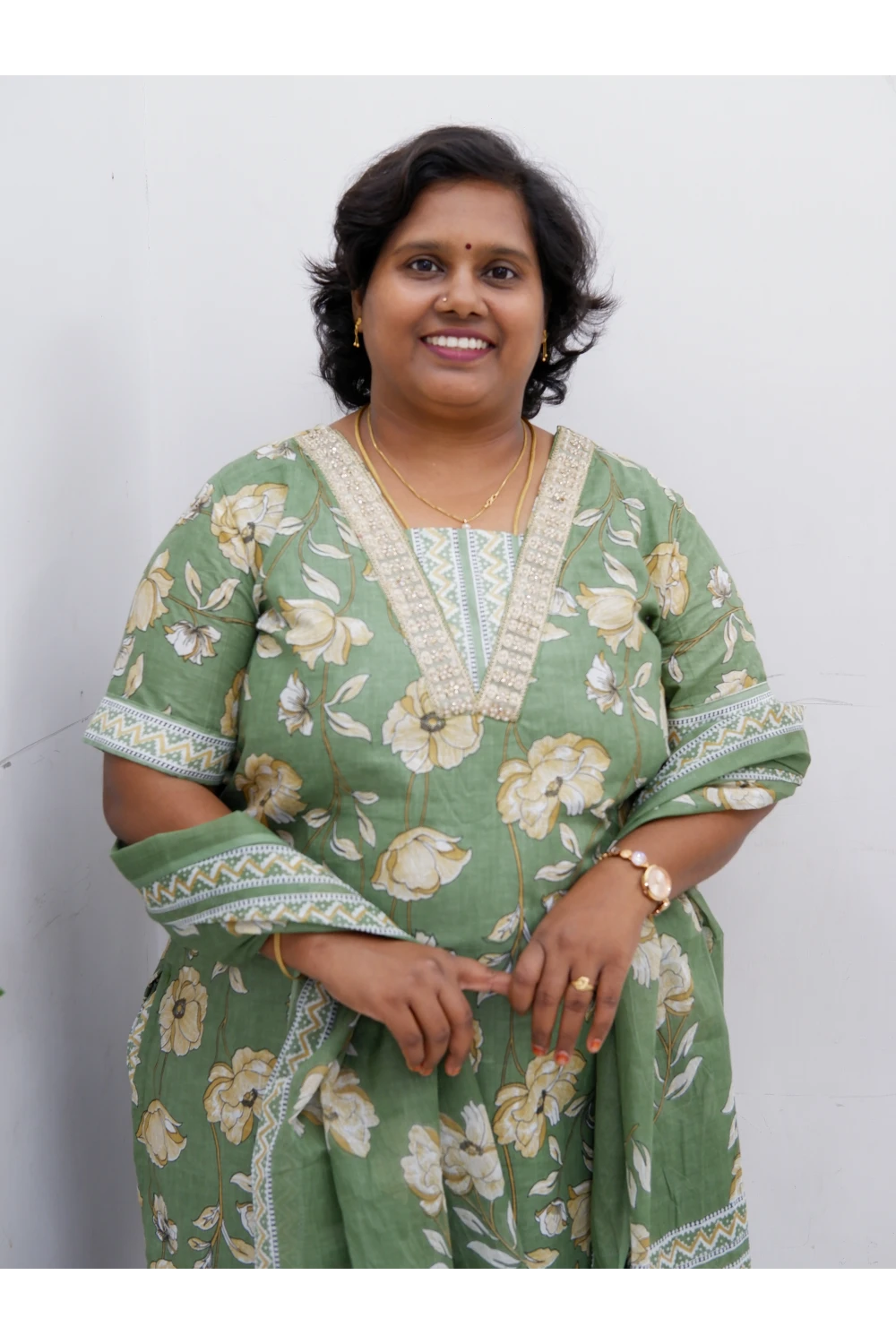 Graceful Cotton Lace Work Salwar Suit with Shawl – Casual & Festive Wear