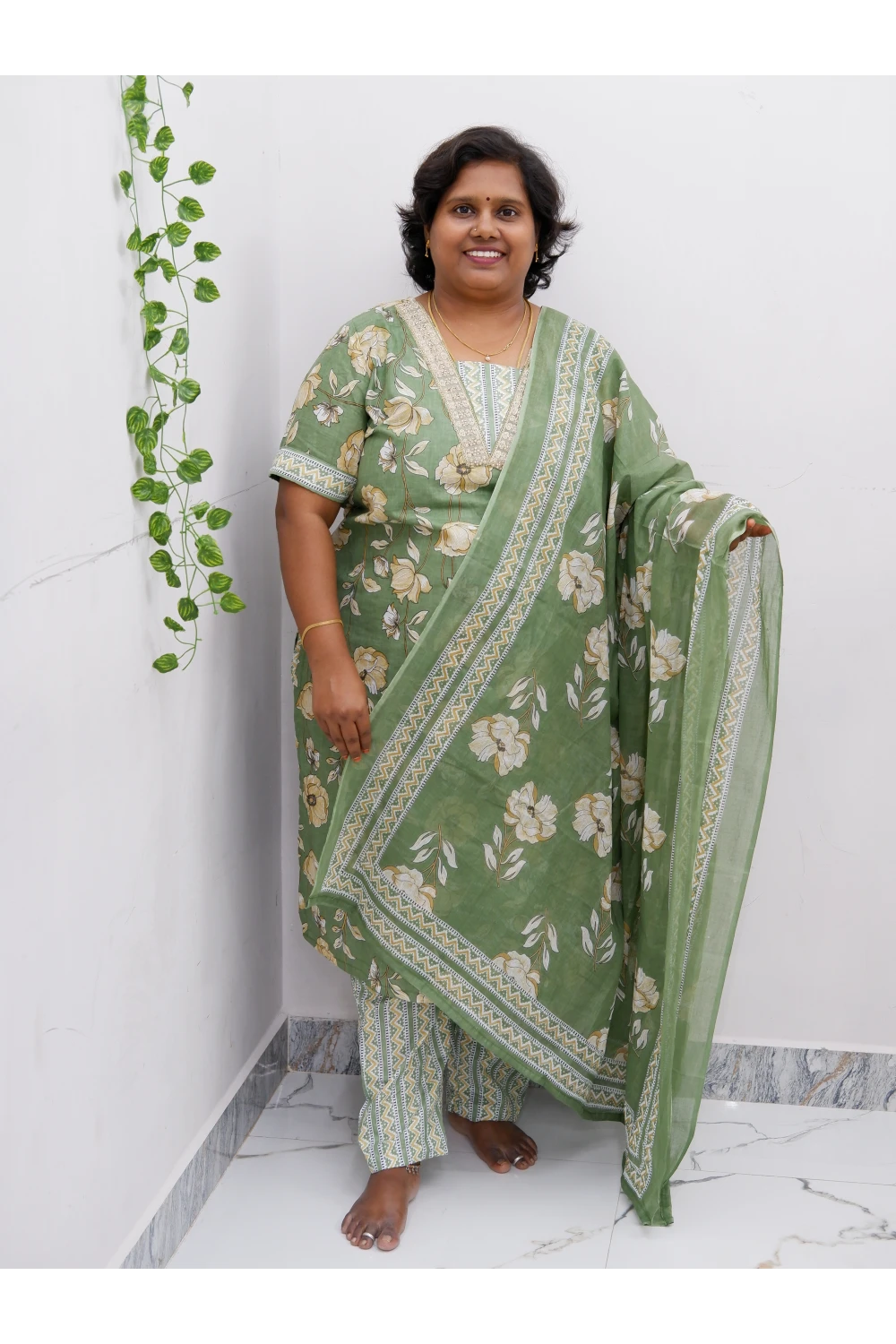 Graceful Cotton Lace Work Salwar Suit with Shawl – Casual & Festive Wear