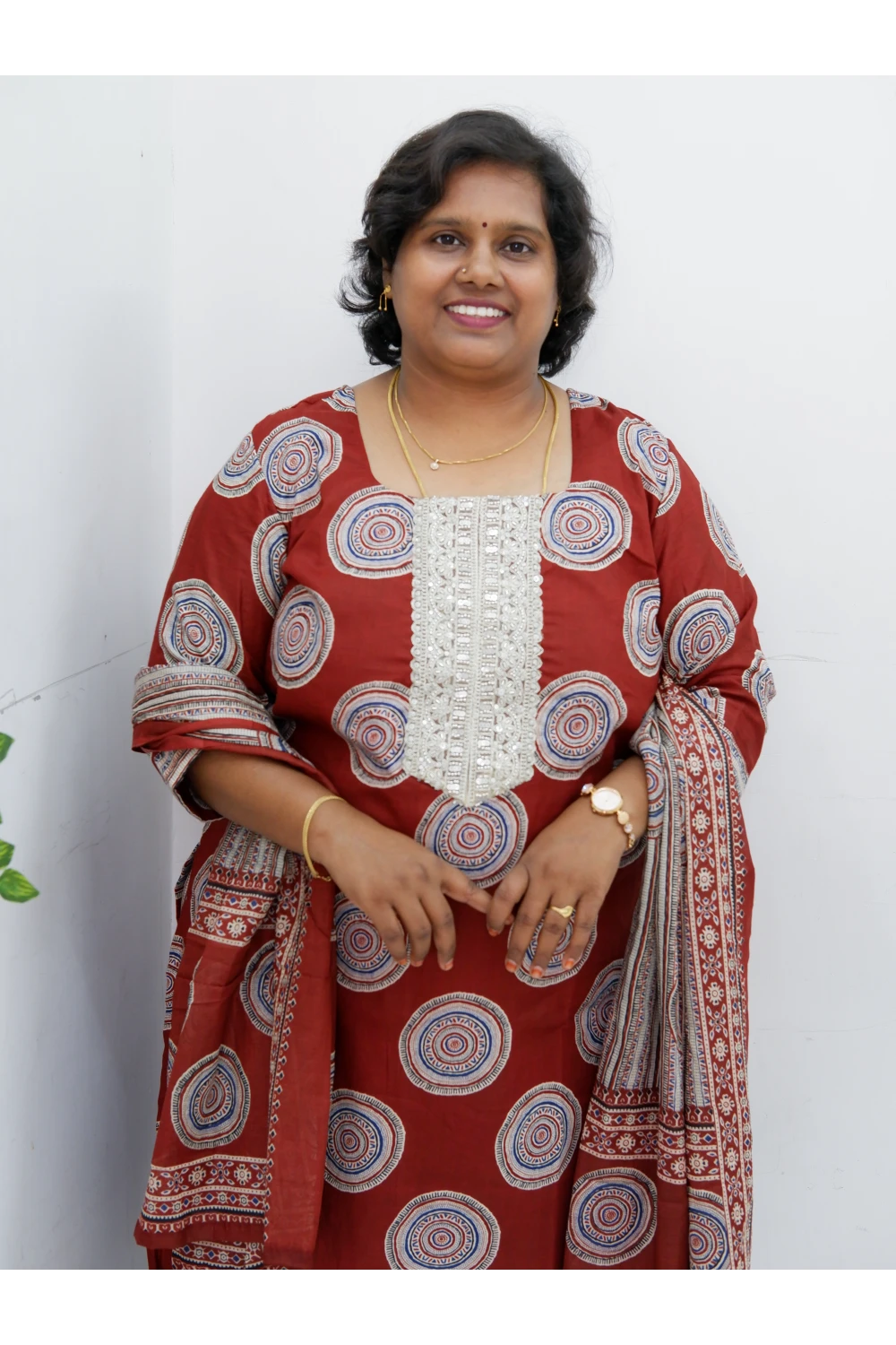 Graceful Cotton Lace Work Salwar Suit with Shawl – Casual & Festive Wear