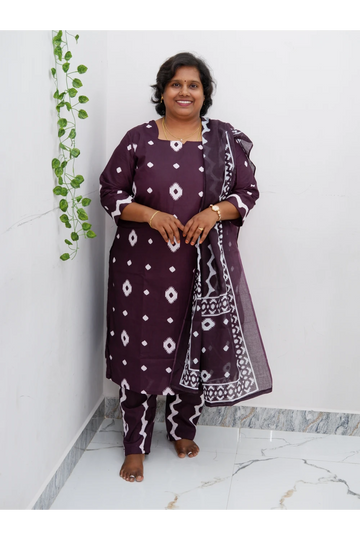 Graceful Cotton Printed Salwar Suit with Shawl – Casual & Festive Wear