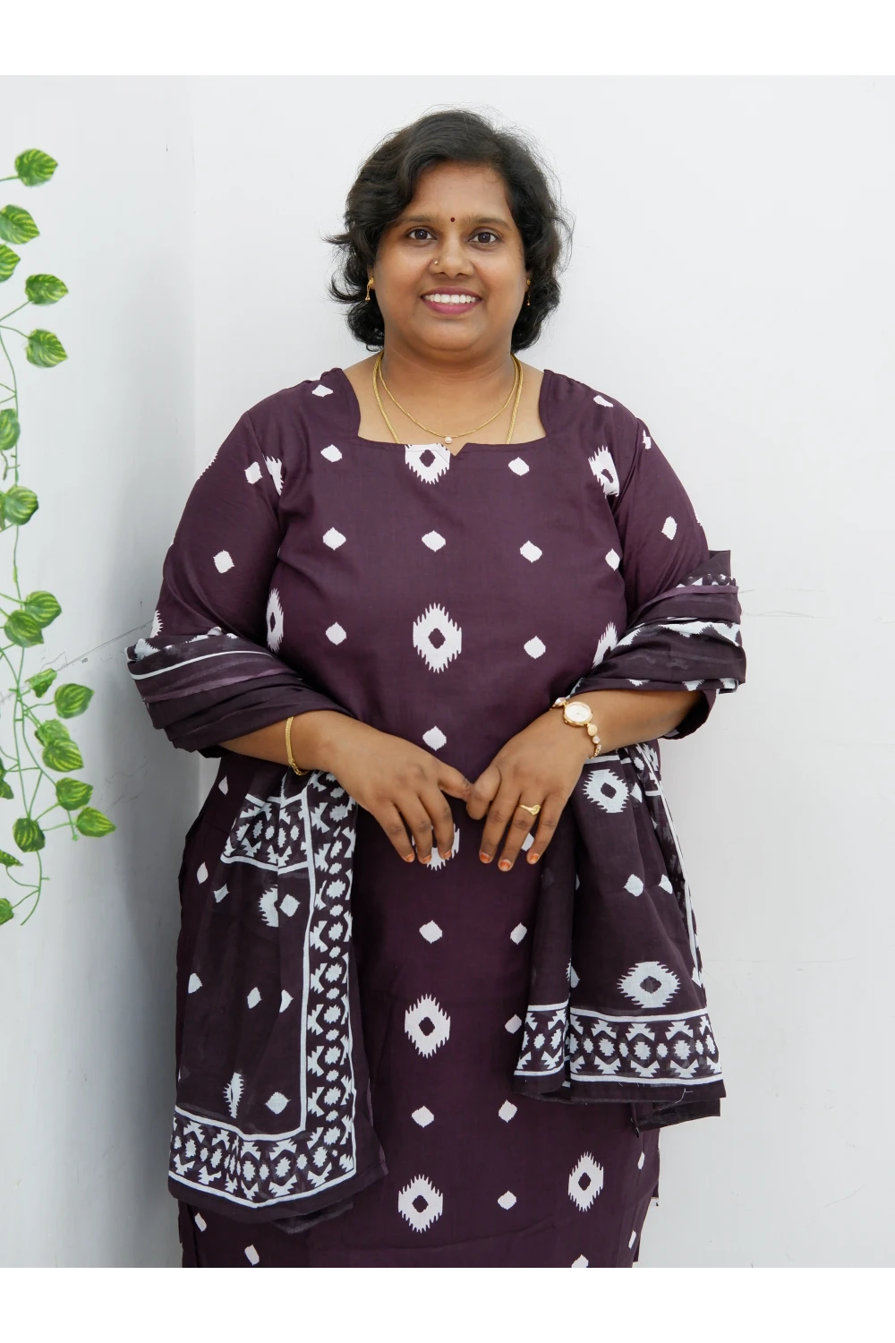 Graceful Cotton Printed Salwar Suit with Shawl – Casual & Festive Wear