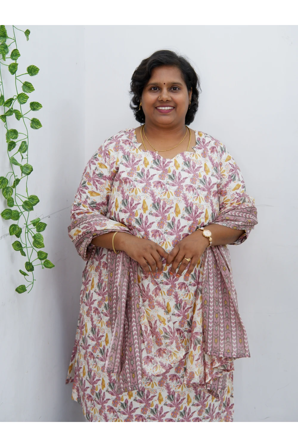 Graceful Cotton Printed Salwar Suit with Shawl – Casual & Festive Wear