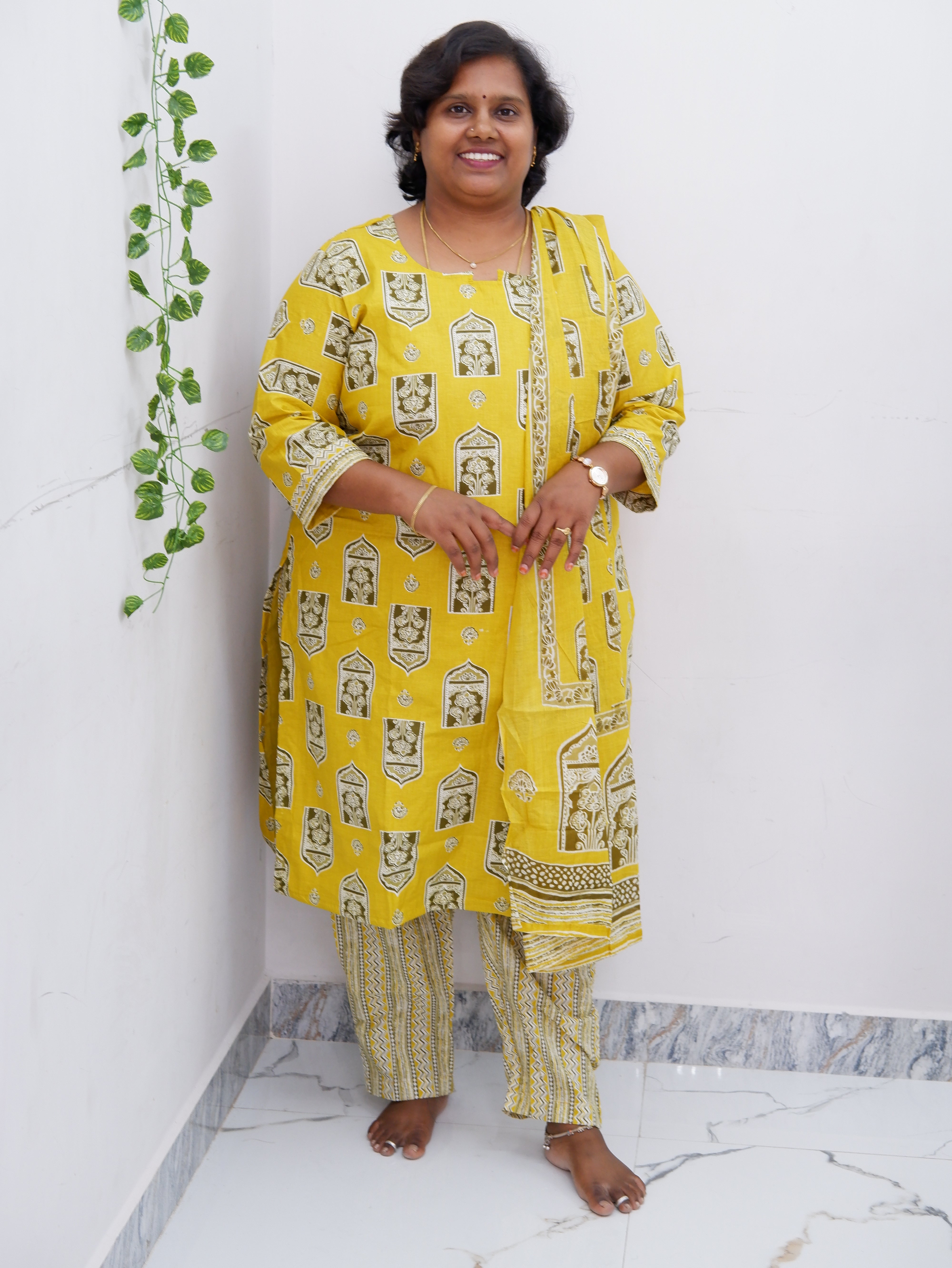 Graceful Cotton Printed Salwar Suit with Shawl – Casual & Festive Wear