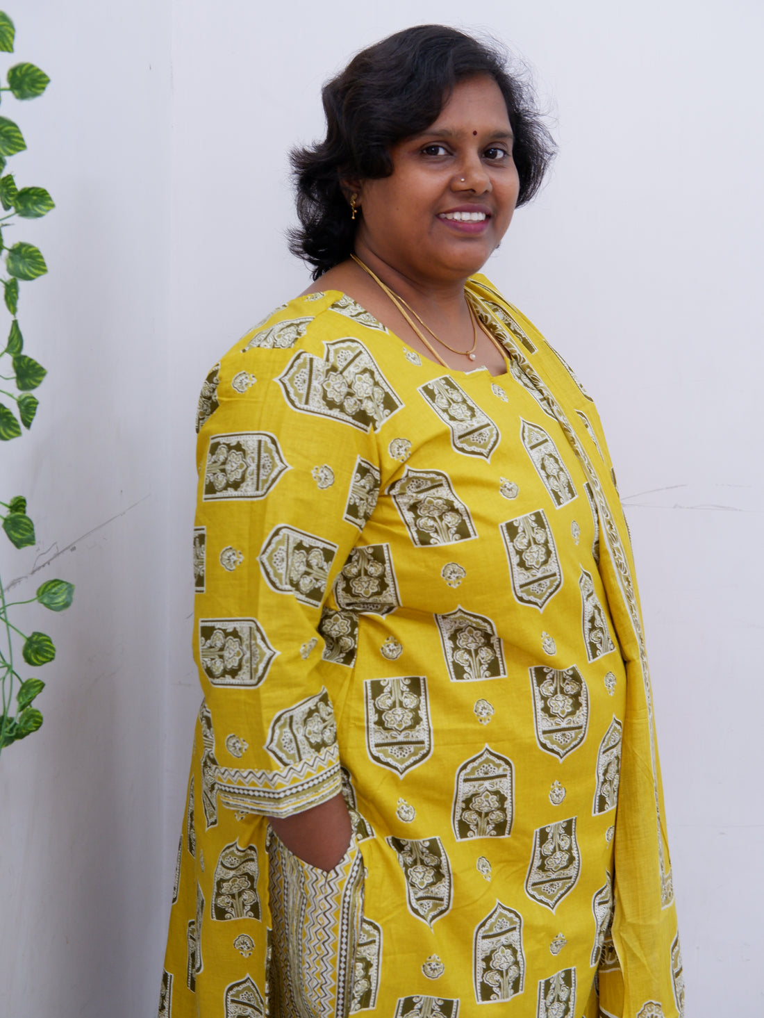 Graceful Cotton Printed Salwar Suit with Shawl – Casual & Festive Wear