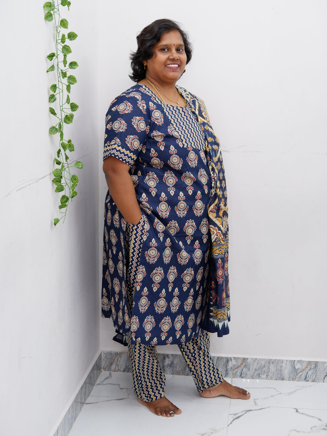 Graceful Cotton Printed Salwar Suit with Shawl – Casual & Festive Wear