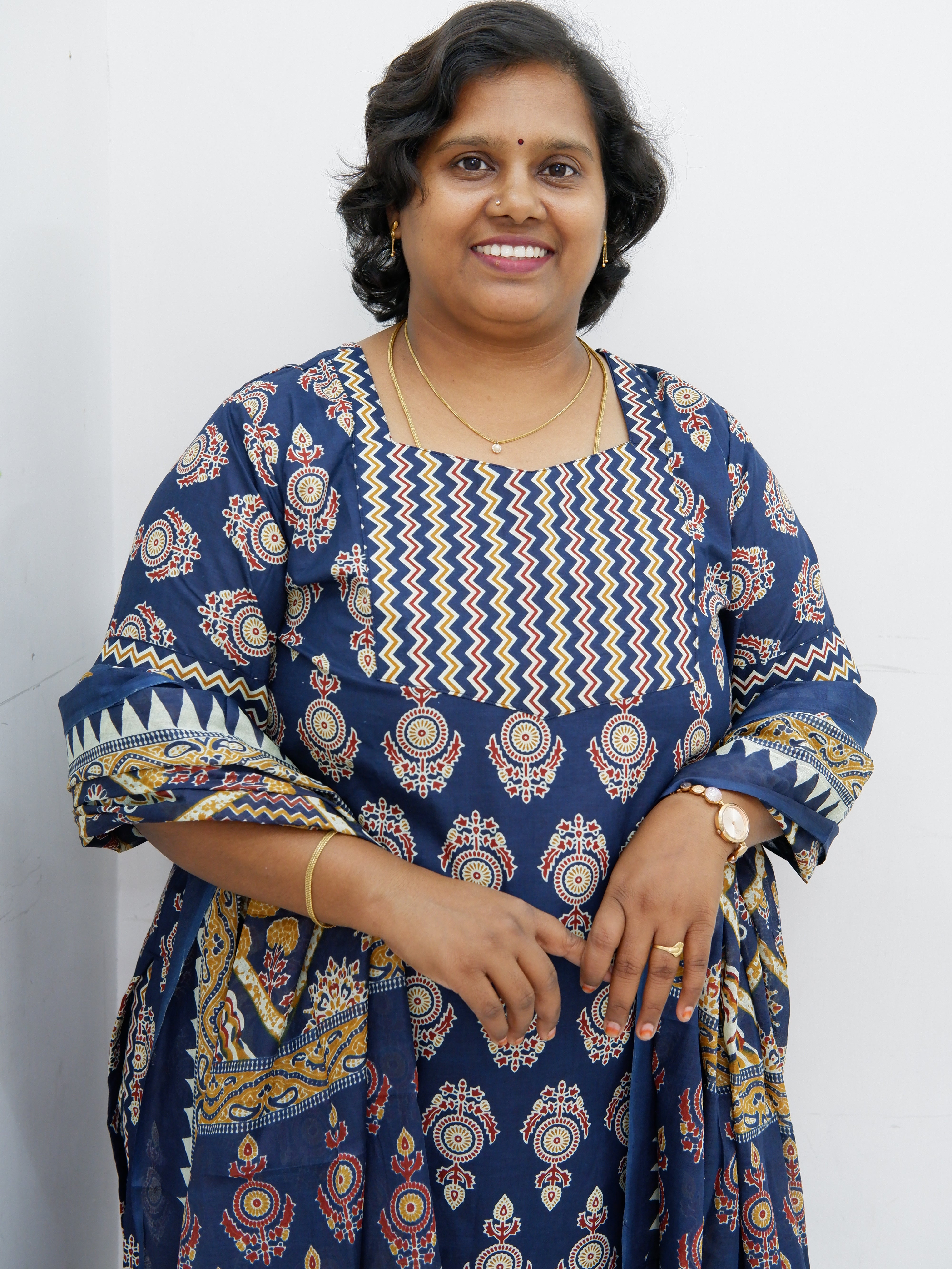 Graceful Cotton Printed Salwar Suit with Shawl – Casual & Festive Wear