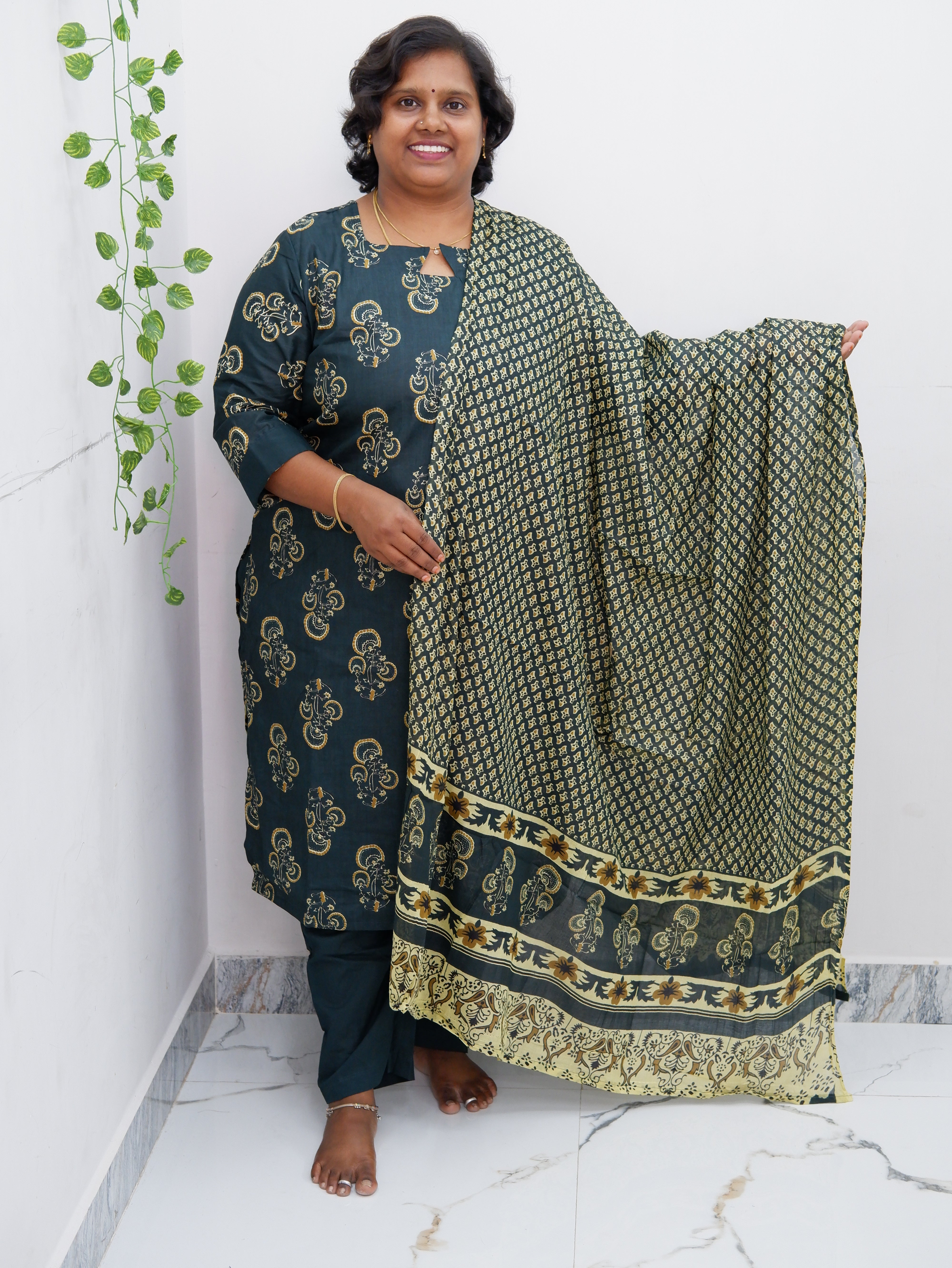 Graceful Cotton Printed Salwar Suit with Shawl – Casual & Festive Wear