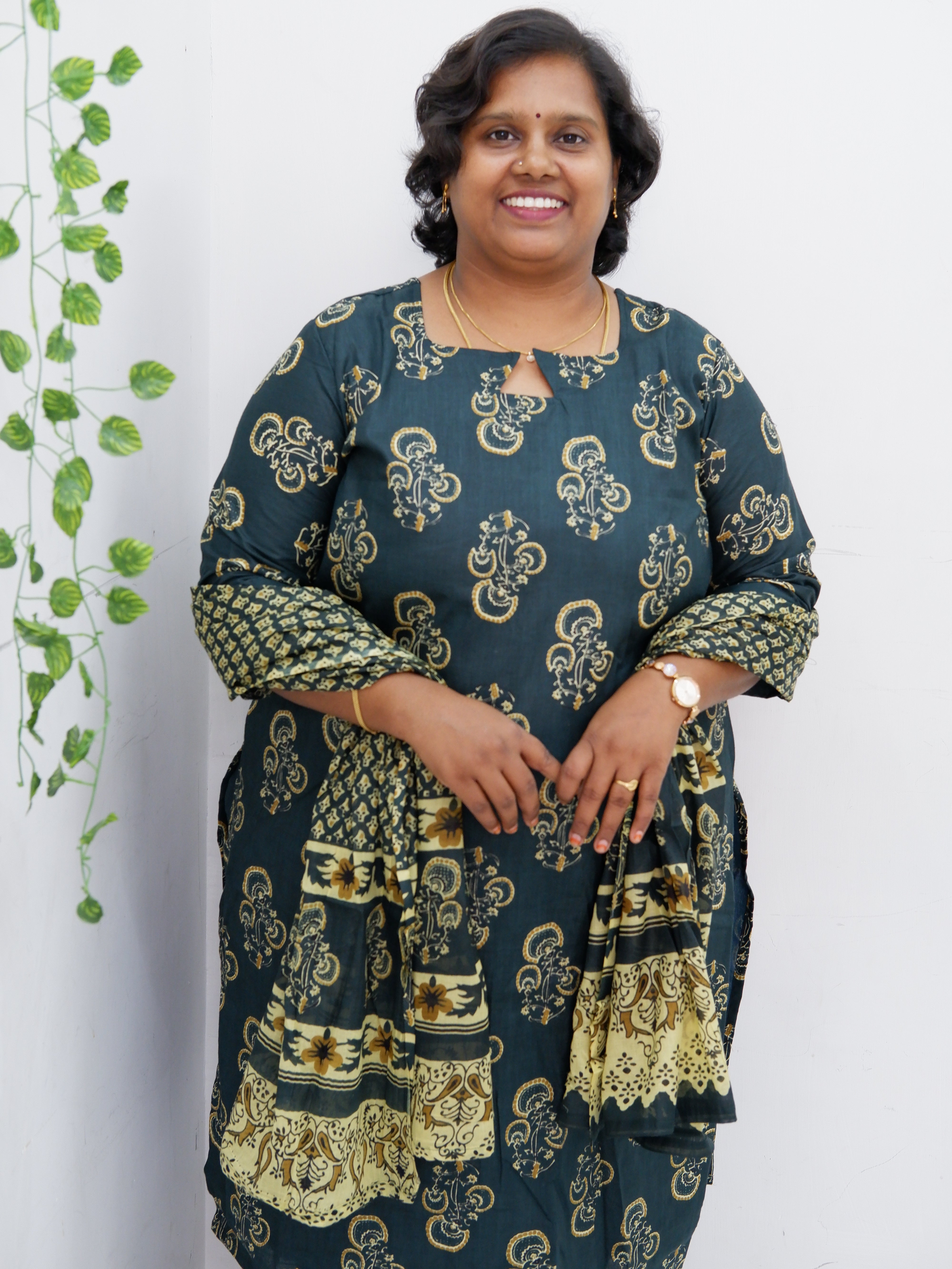 Graceful Cotton Printed Salwar Suit with Shawl – Casual & Festive Wear