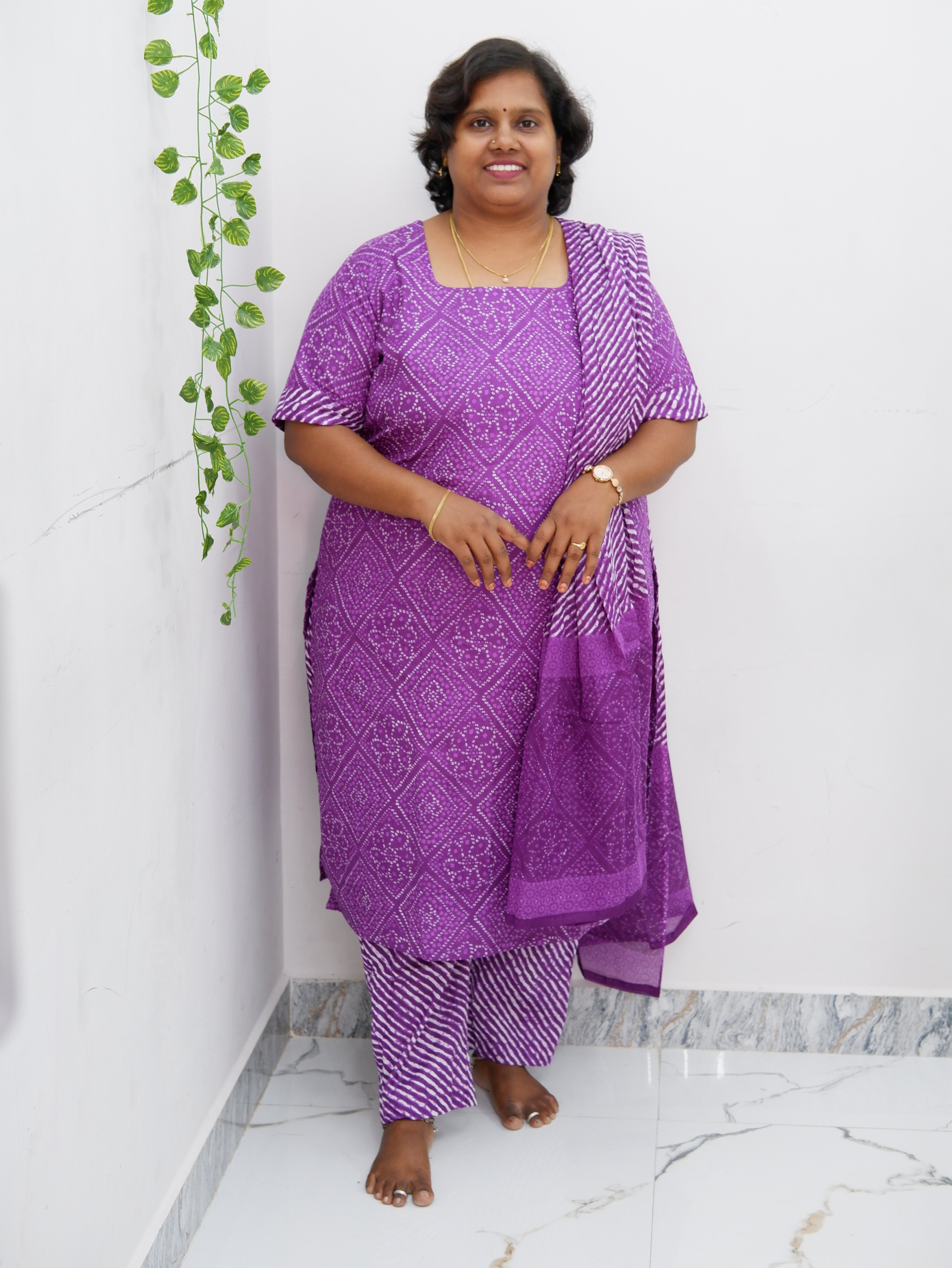 Graceful Cotton Printed Salwar Suit with Shawl – Casual & Festive Wear