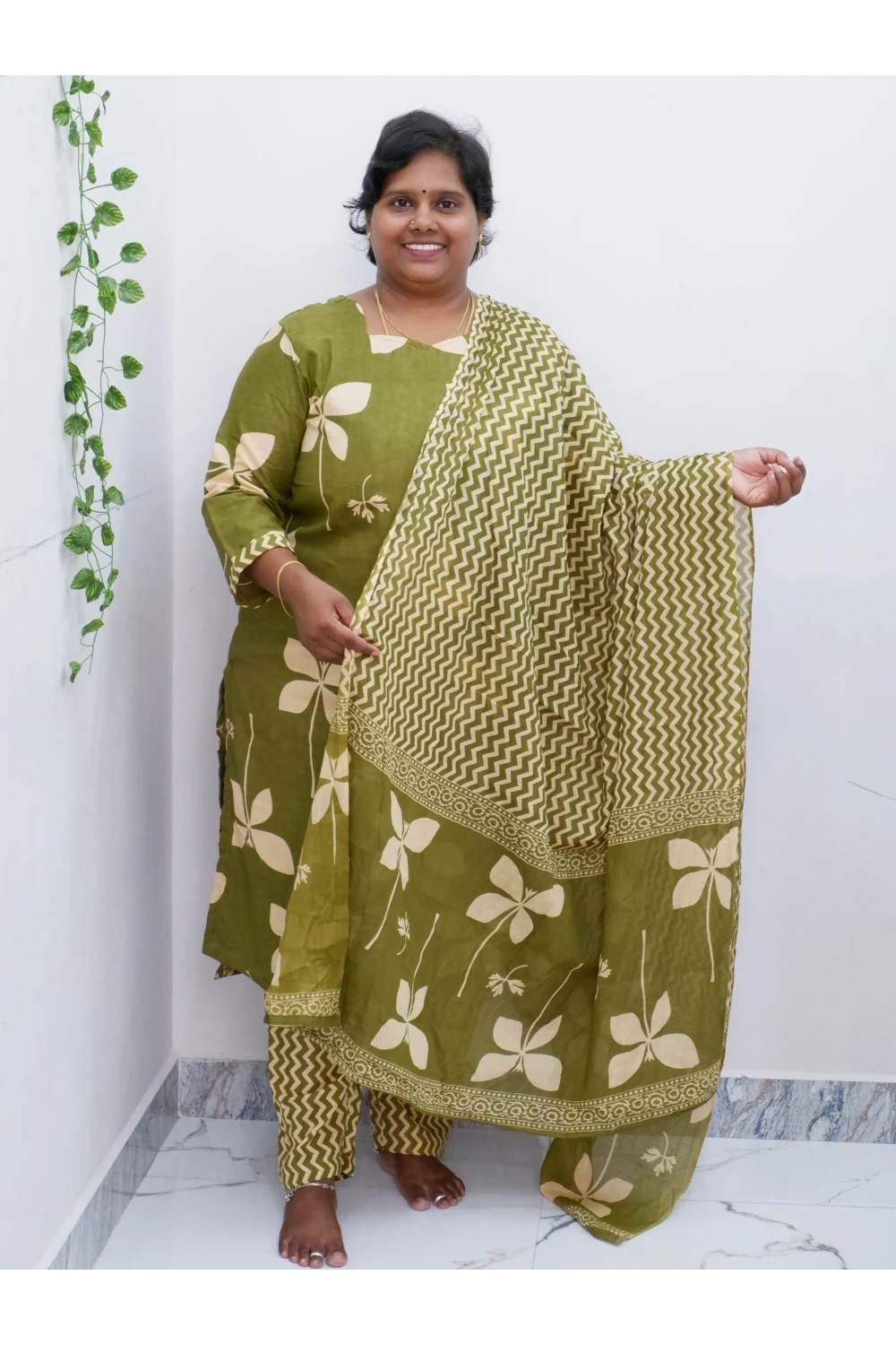 Graceful Cotton Printed Salwar Suit with Shawl – Casual & Festive Wear