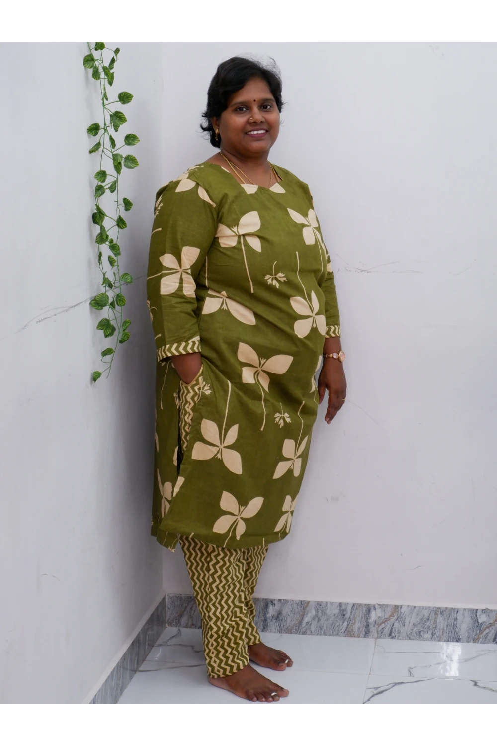 Graceful Cotton Printed Salwar Suit with Shawl – Casual & Festive Wear