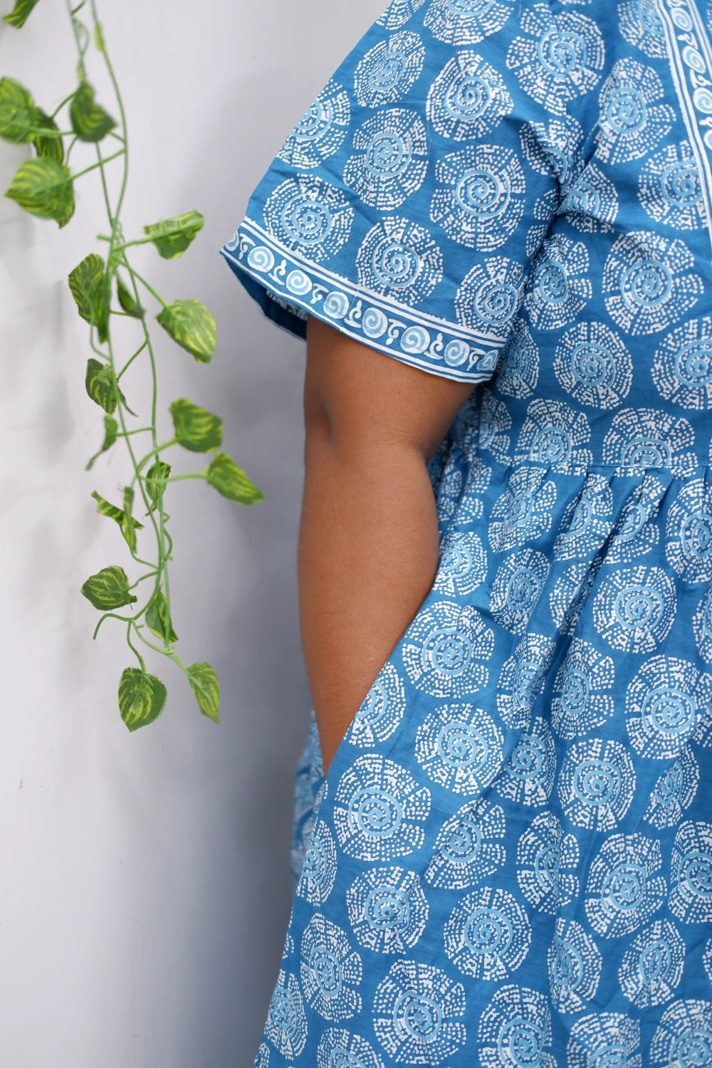 Midi Frock with Back Knot & Front Zip Jyothi Cotton Nighty