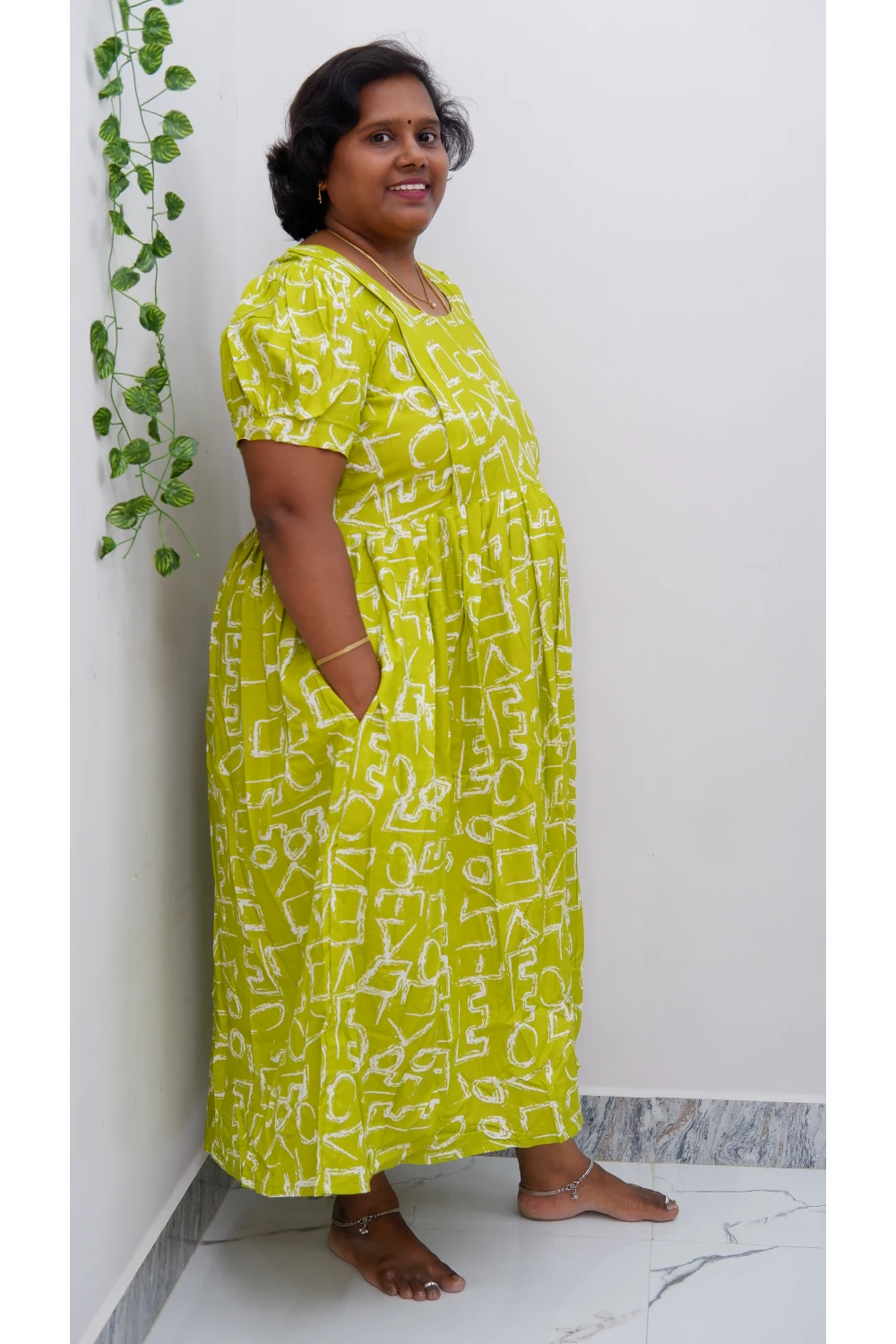 Luxury Feeding Kurti with Side Zip – Stylish & Practical Maternity Wear
