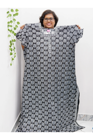 Plus Size Elegant Zip Nighty – Jyothi Cotton Breeze