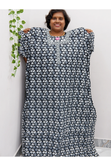 Plus Size Elegant Zip Nighty – Jyothi Cotton Breeze