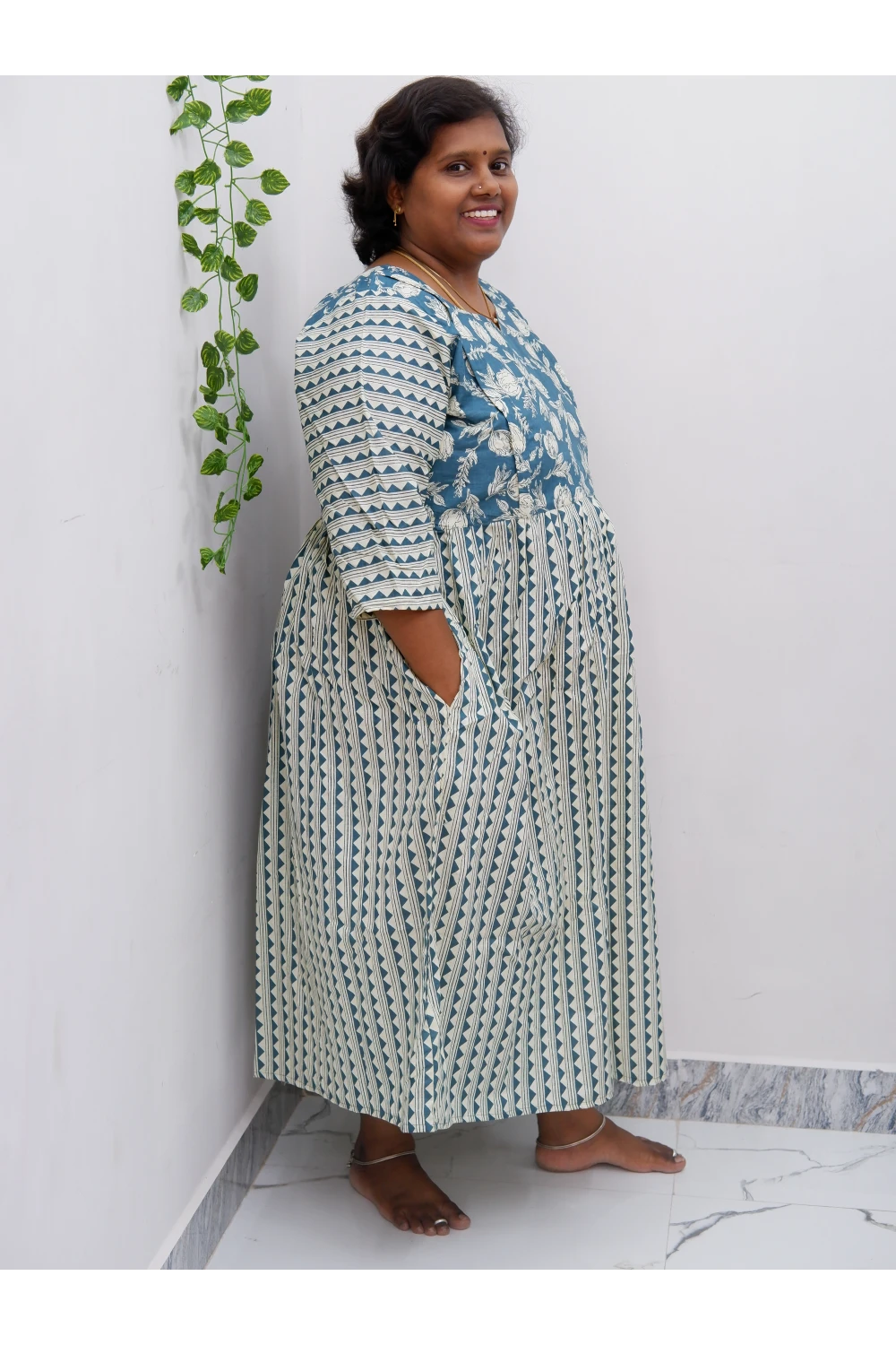 Luxury Feeding Cotton Kurti with Side Zip – Stylish & Practical Maternity Wear