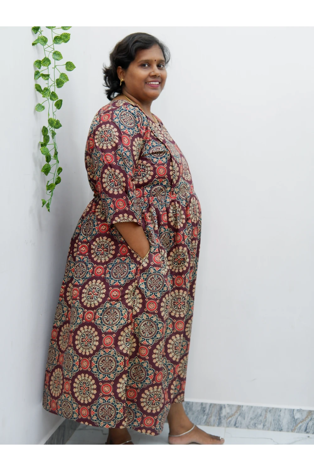 Luxury Feeding Cotton Kurti with Side Zip – Stylish & Practical Maternity Wear