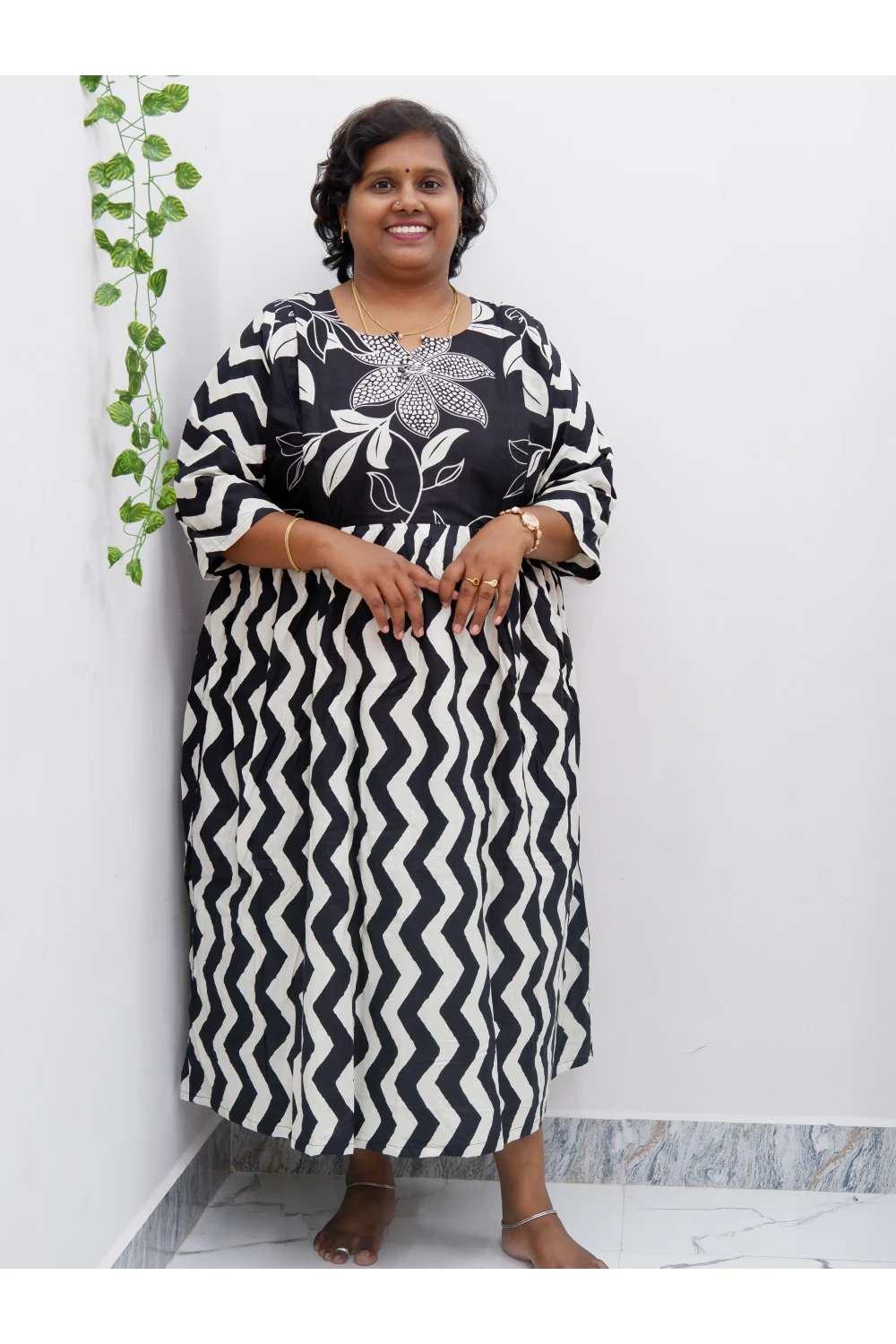 Luxury Feeding Cotton Kurti with Side Zip – Stylish & Practical Maternity Wear