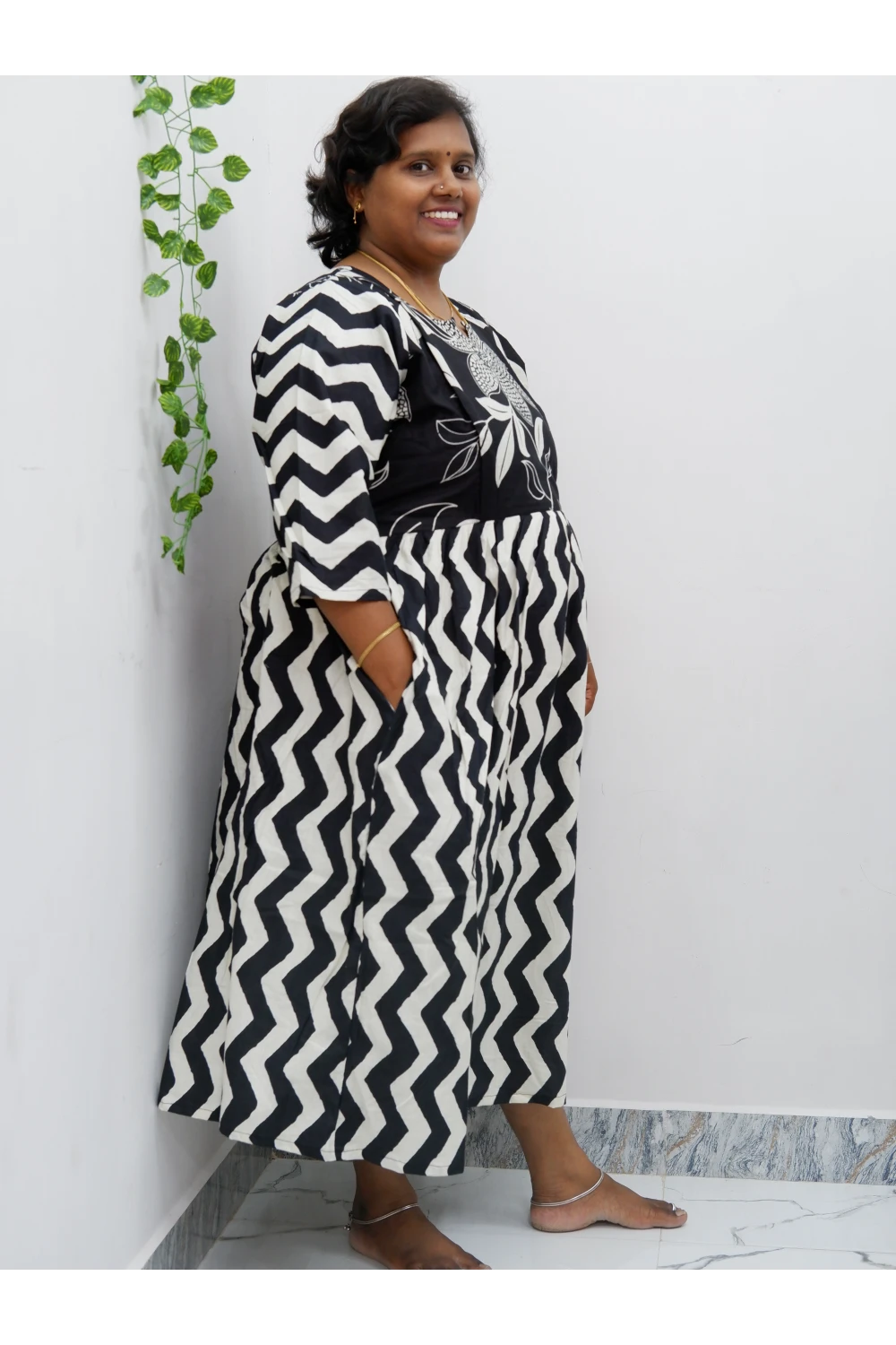 Luxury Feeding Cotton Kurti with Side Zip – Stylish & Practical Maternity Wear