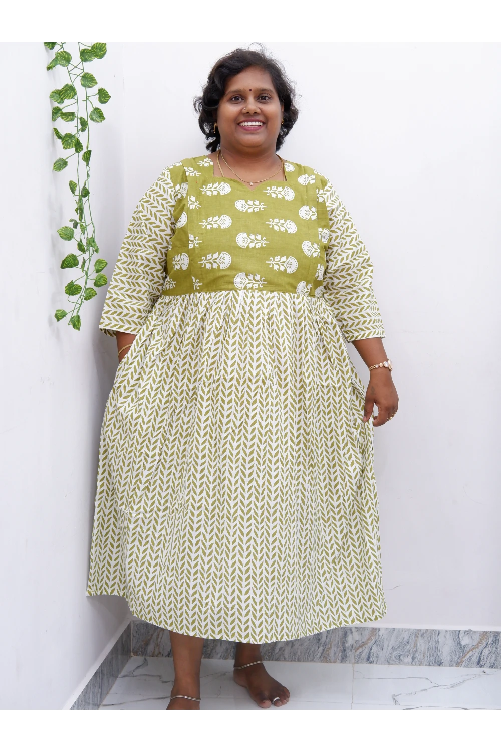 Luxury Feeding Cotton Kurti with Side Zip – Stylish & Practical Maternity Wear
