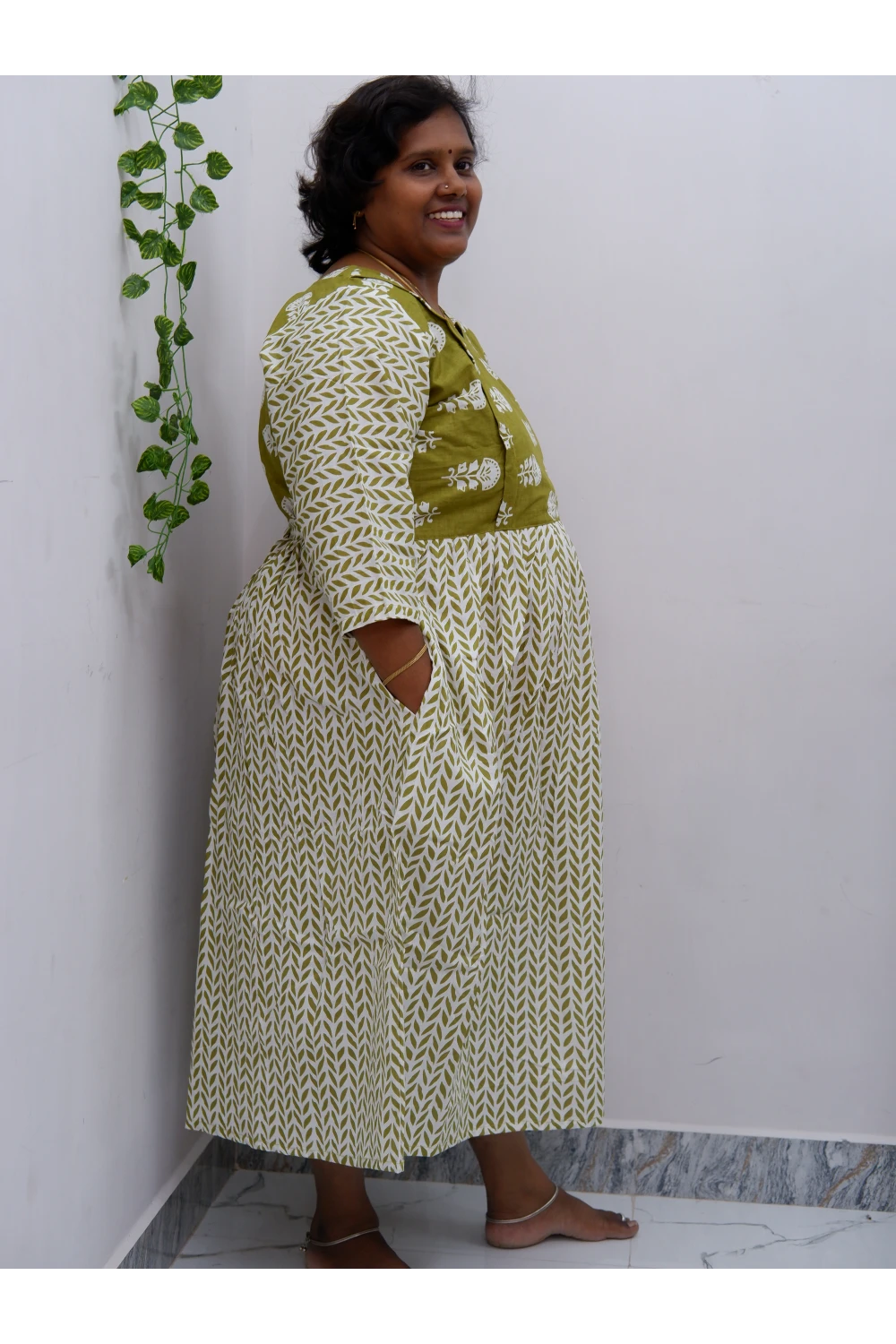 Luxury Feeding Cotton Kurti with Side Zip – Stylish & Practical Maternity Wear