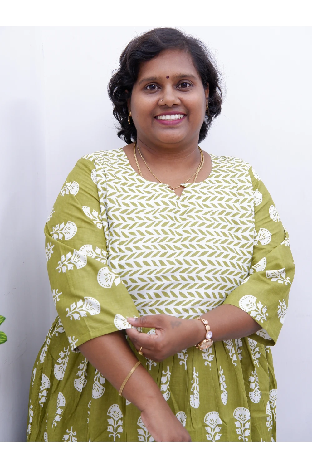 Luxury Feeding Cotton Kurti with Side Zip – Stylish & Practical Maternity Wear