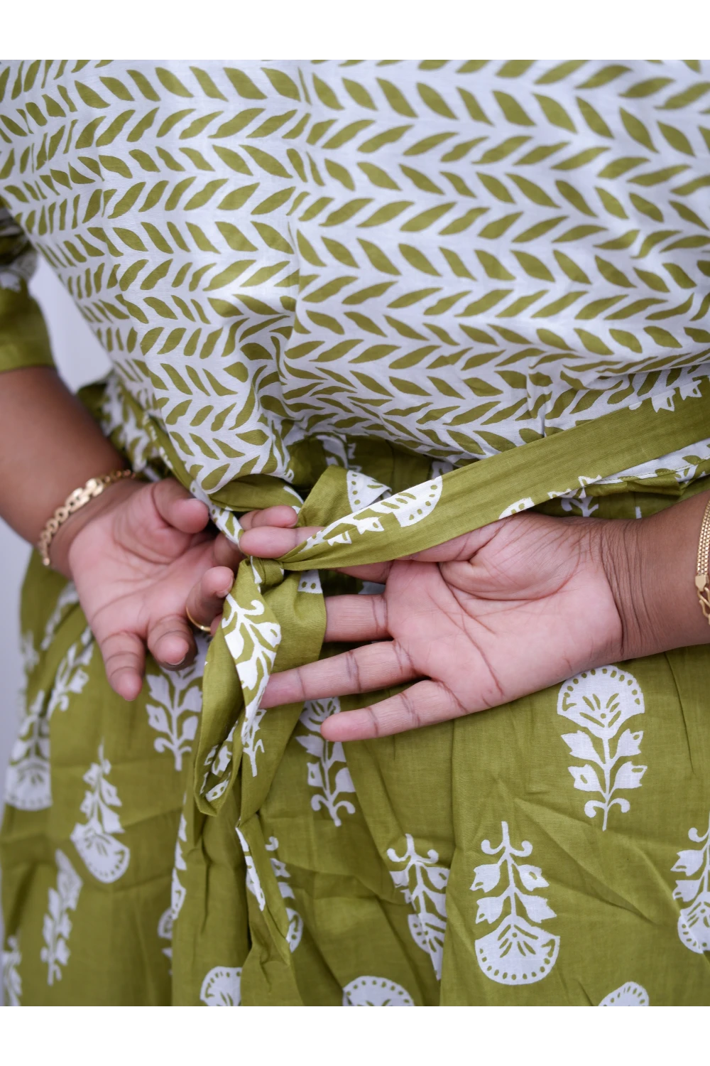 Luxury Feeding Cotton Kurti with Side Zip – Stylish & Practical Maternity Wear
