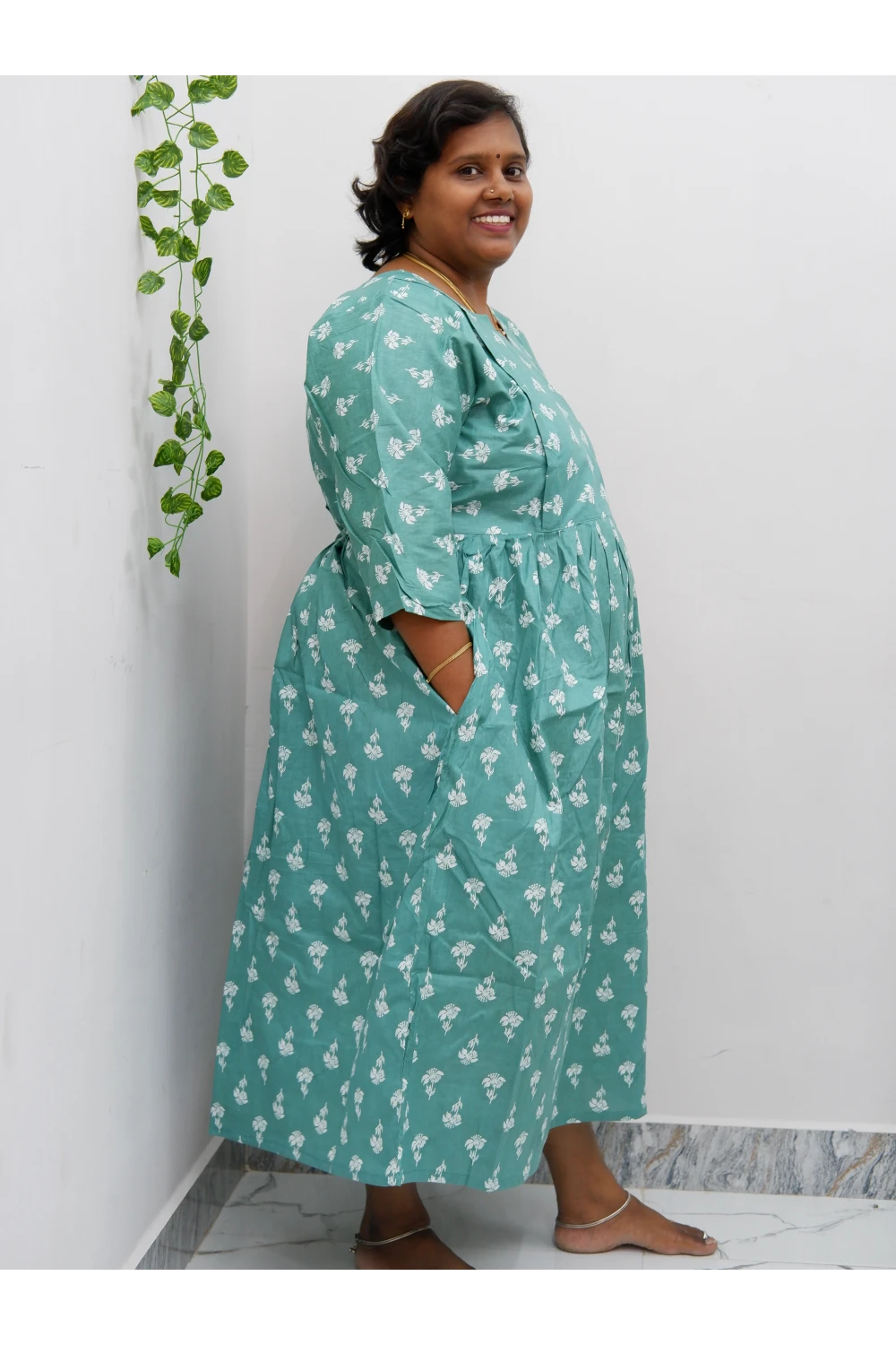 Luxury Feeding Cotton Kurti with Side Zip – Stylish & Practical Maternity Wear