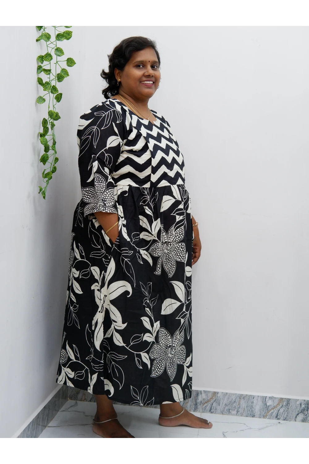 Luxury Feeding Cotton Kurti with Side Zip – Stylish & Practical Maternity Wear