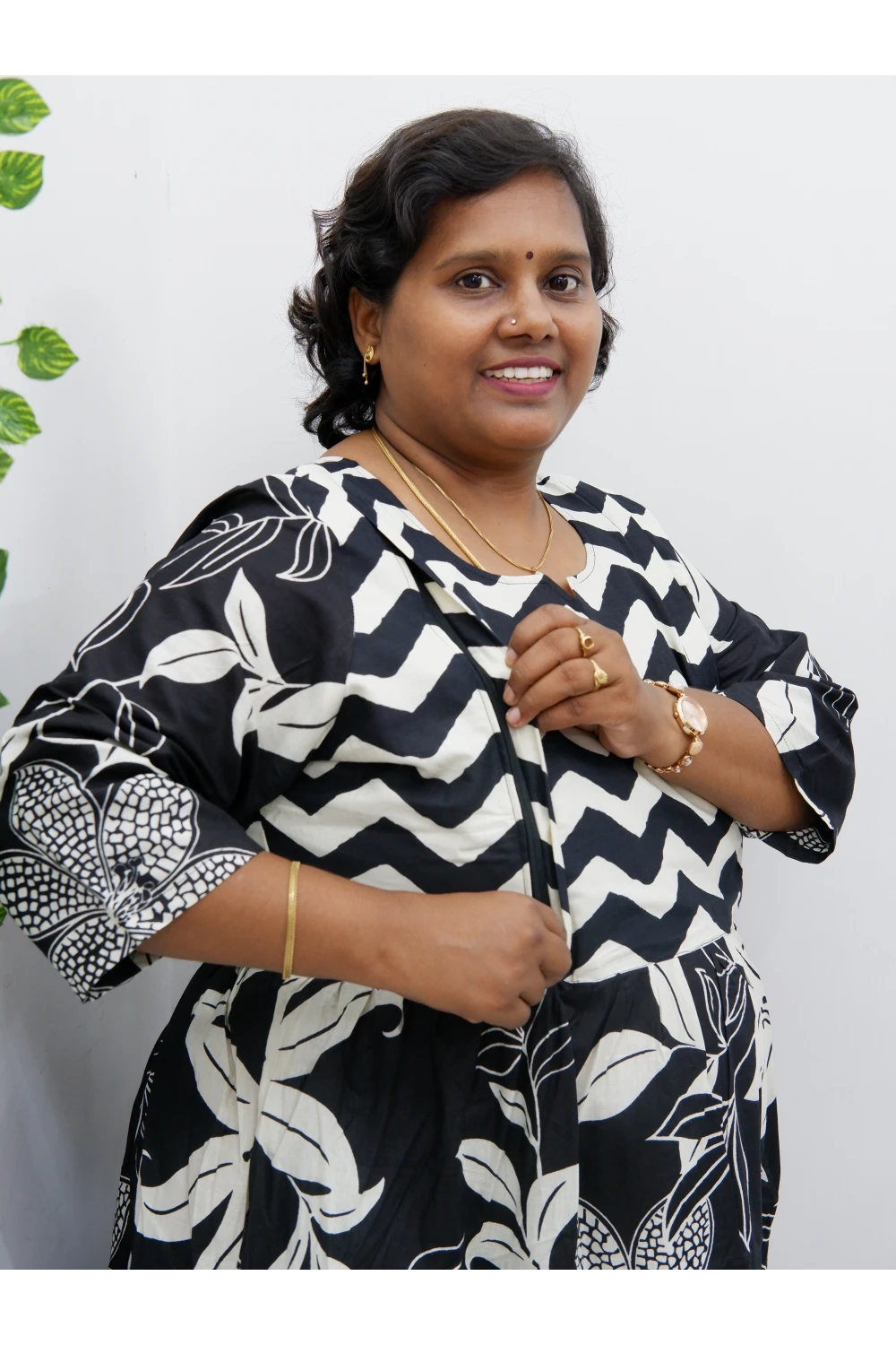 Luxury Feeding Cotton Kurti with Side Zip – Stylish & Practical Maternity Wear