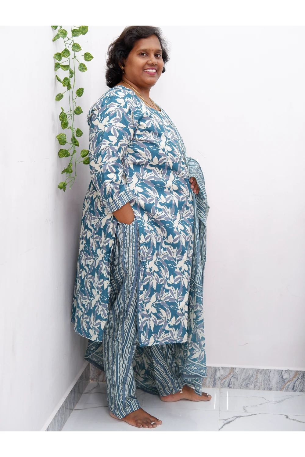 Graceful Cotton Printed Salwar Suit with Shawl – Casual & Festive Wear