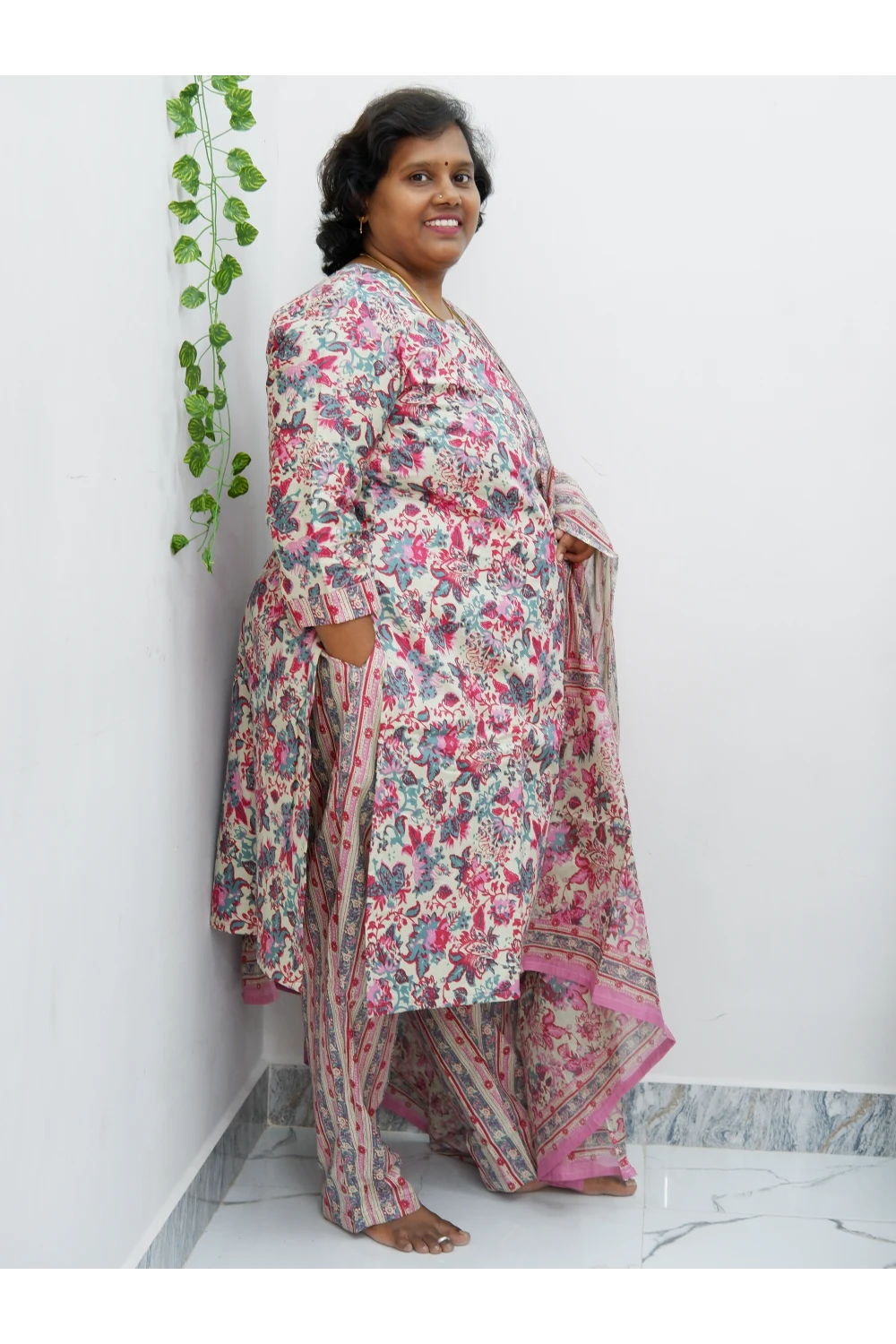 Graceful Cotton Printed Salwar Suit with Shawl – Casual & Festive Wear