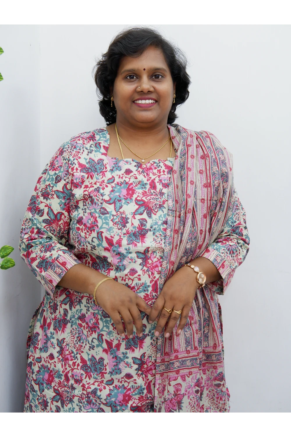 Graceful Cotton Printed Salwar Suit with Shawl – Casual & Festive Wear