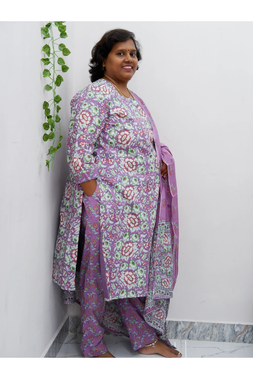 Graceful Cotton Printed Salwar Suit with Shawl – Casual & Festive Wear