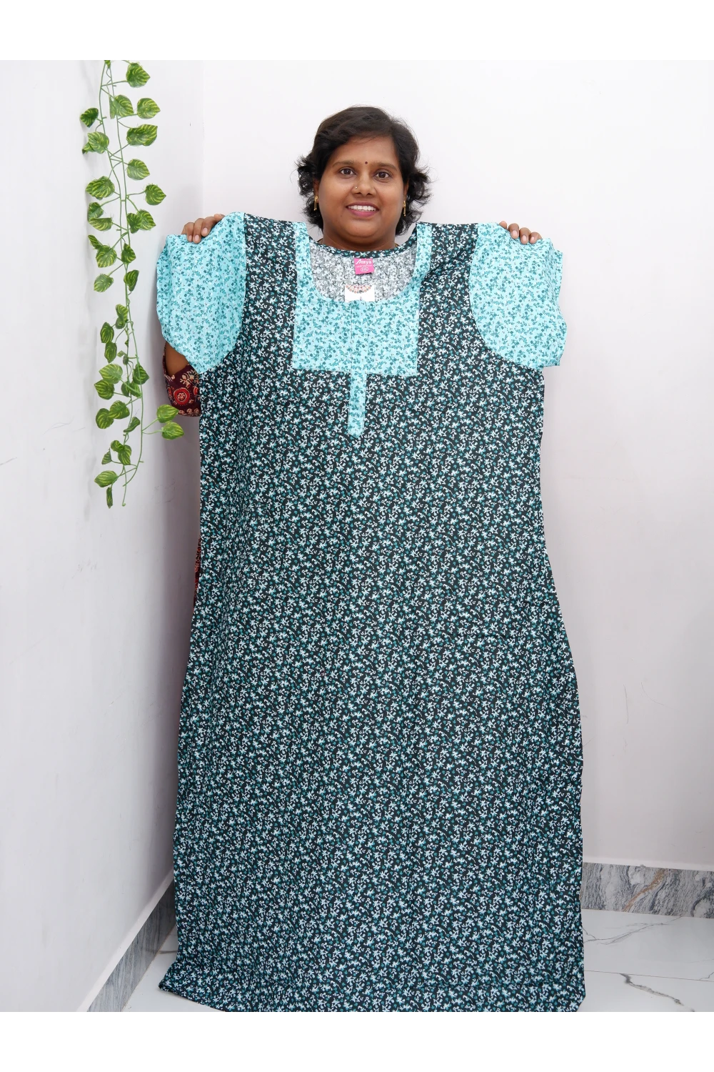 Elegant Zip-Front Pure Cotton Nighty