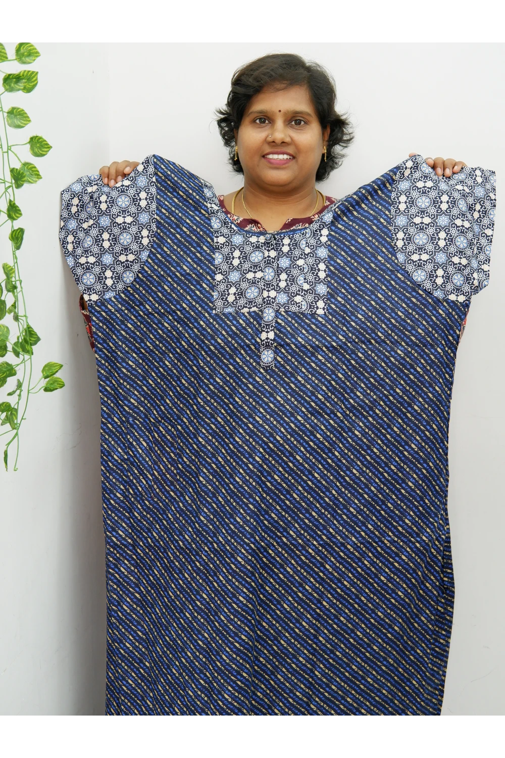 Elegant Zip-Front Pure Cotton Nighty