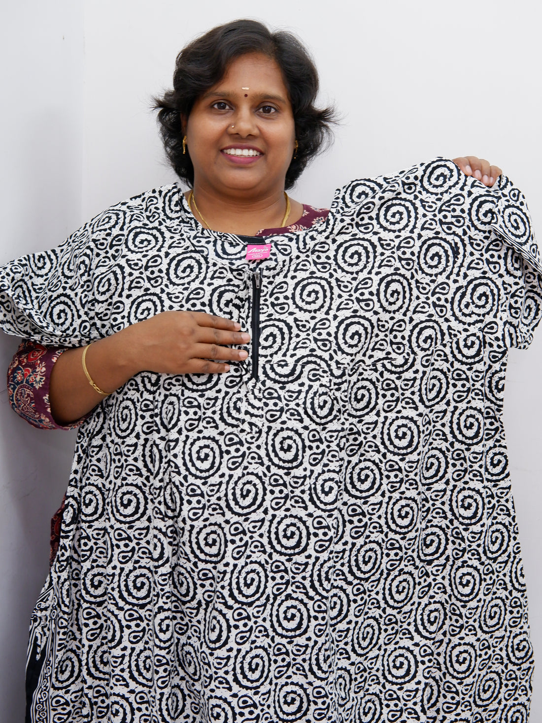 Plus Size Elegant Zip Nighty – Jyothi Cotton Breeze