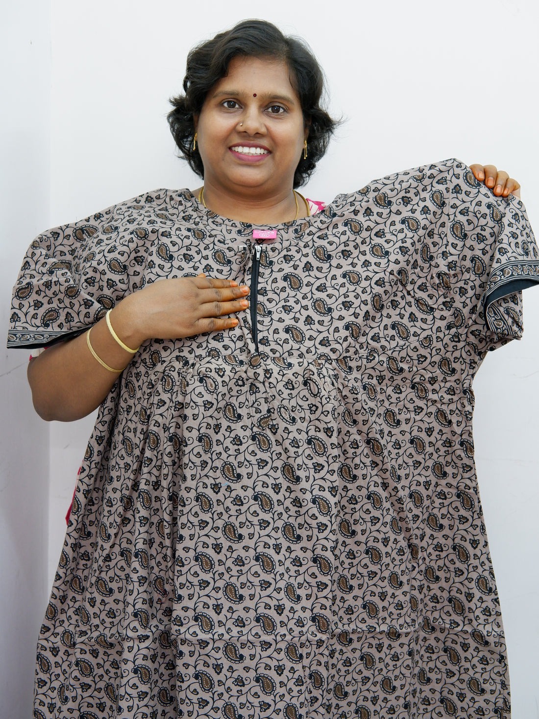 Plus Size Elegant Zip Nighty – Jyothi Cotton Breeze