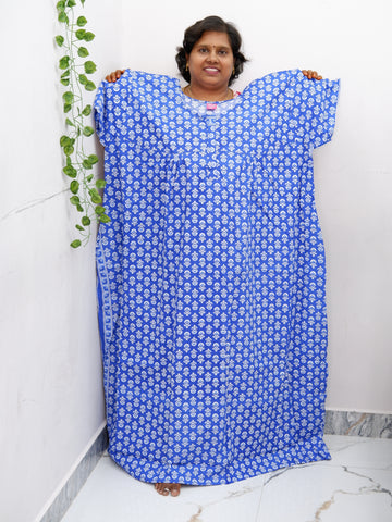 Plus Size Elegant Zip Nighty – Jyothi Cotton Breeze