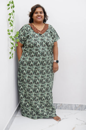 Vintage Style Peter Pan Collar Nighty