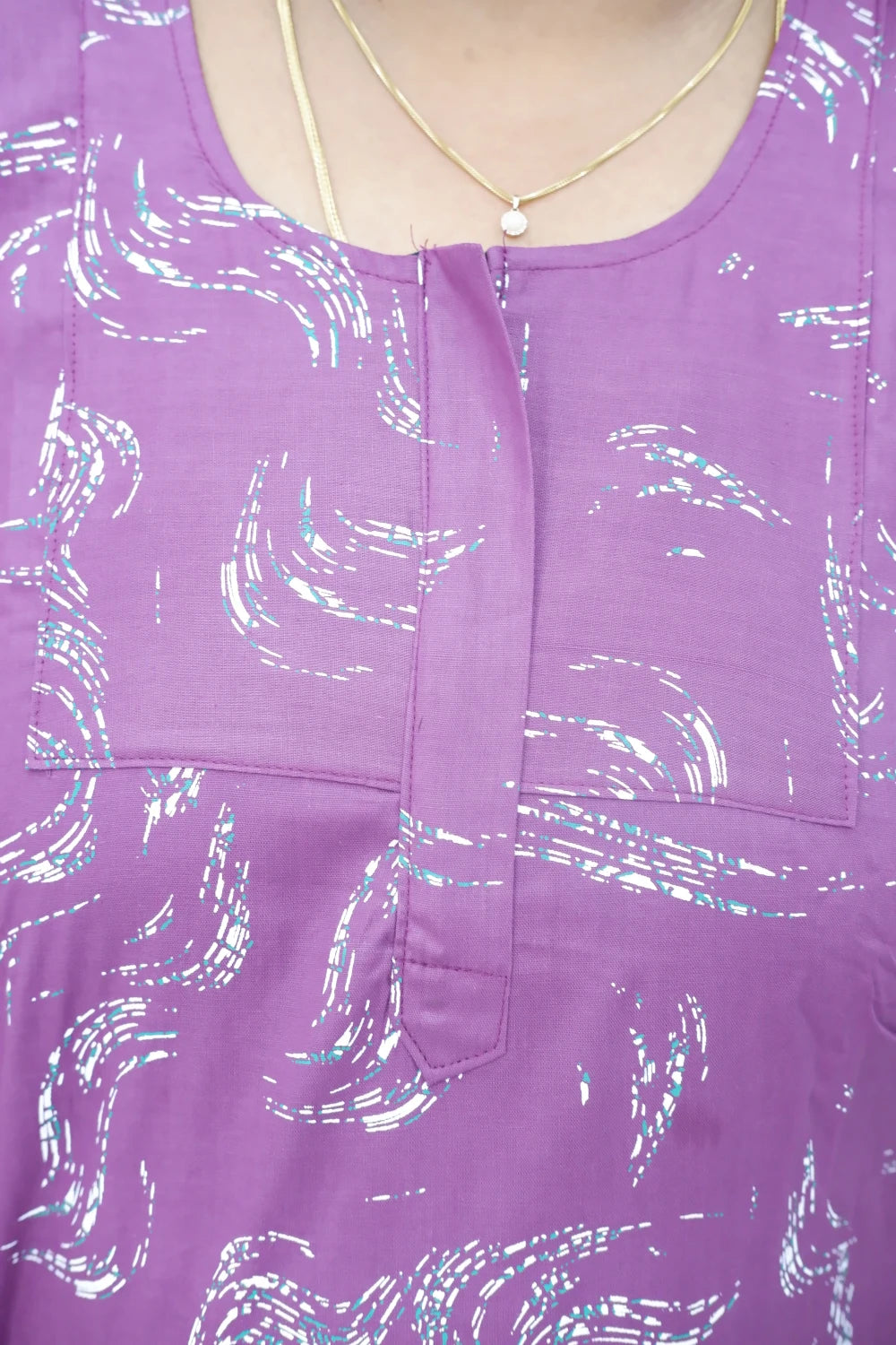 Elegant Zip-Front Pure Cotton Nighty