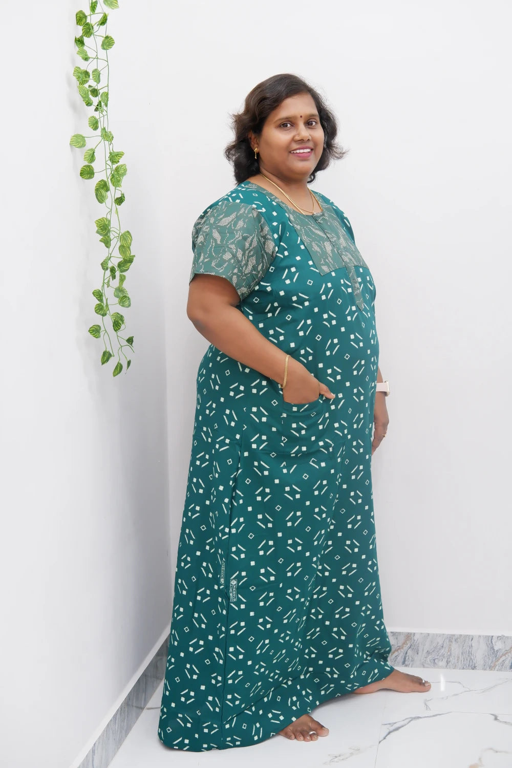 Elegant Zip-Front Pure Cotton Nighty