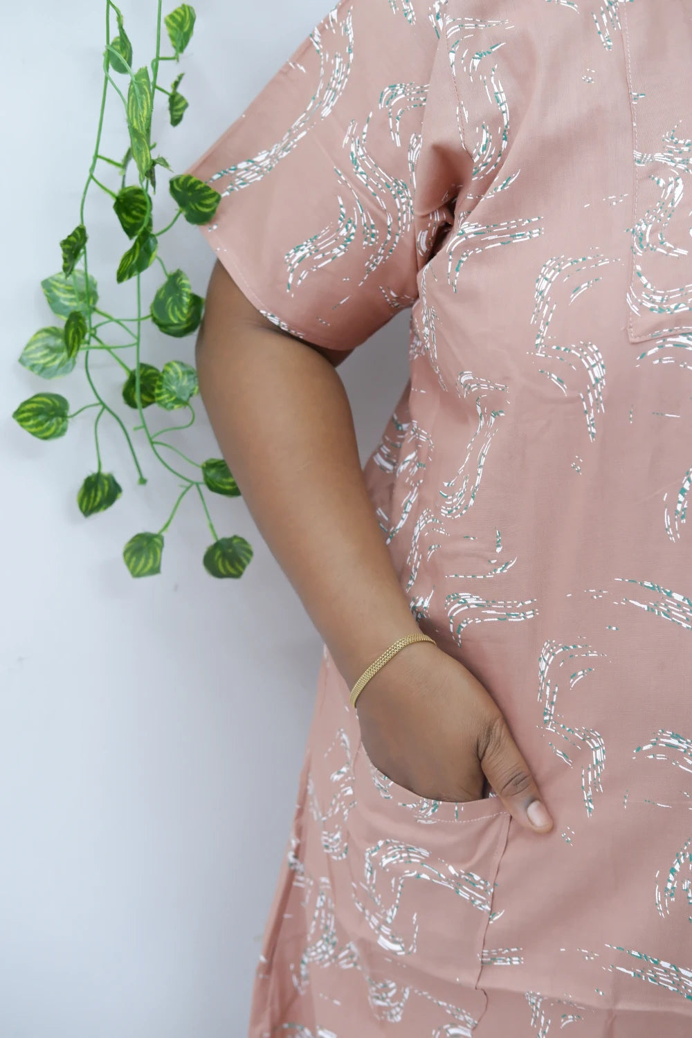 Elegant Zip-Front Pure Cotton Nighty