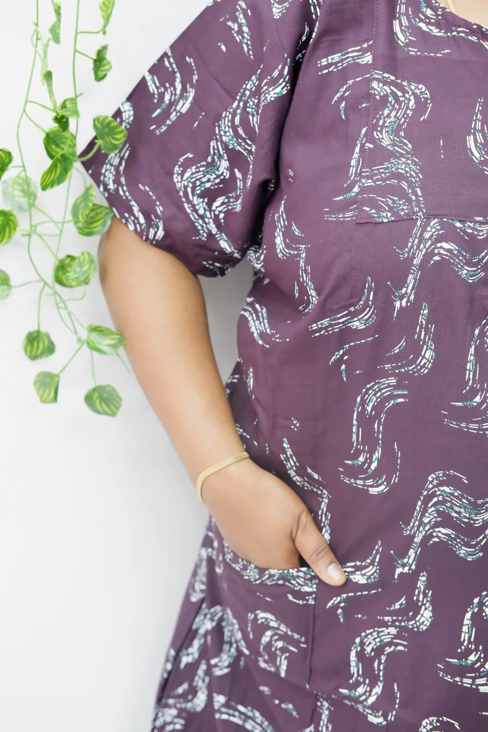 Elegant Zip-Front Pure Cotton Nighty