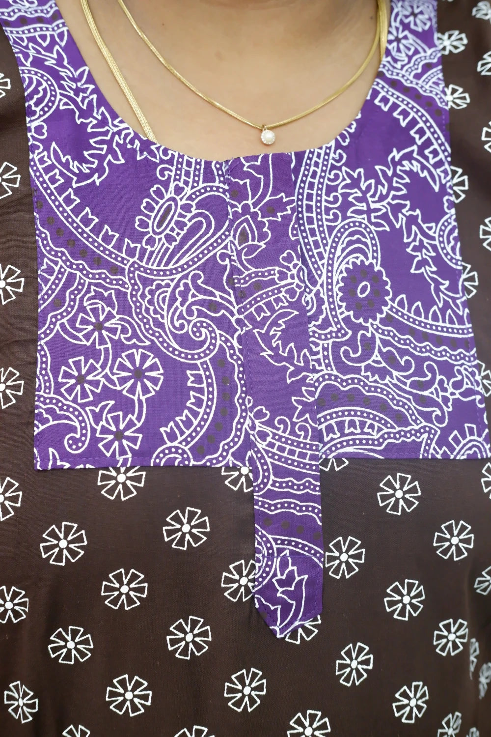 Elegant Zip-Front Pure Cotton Nighty