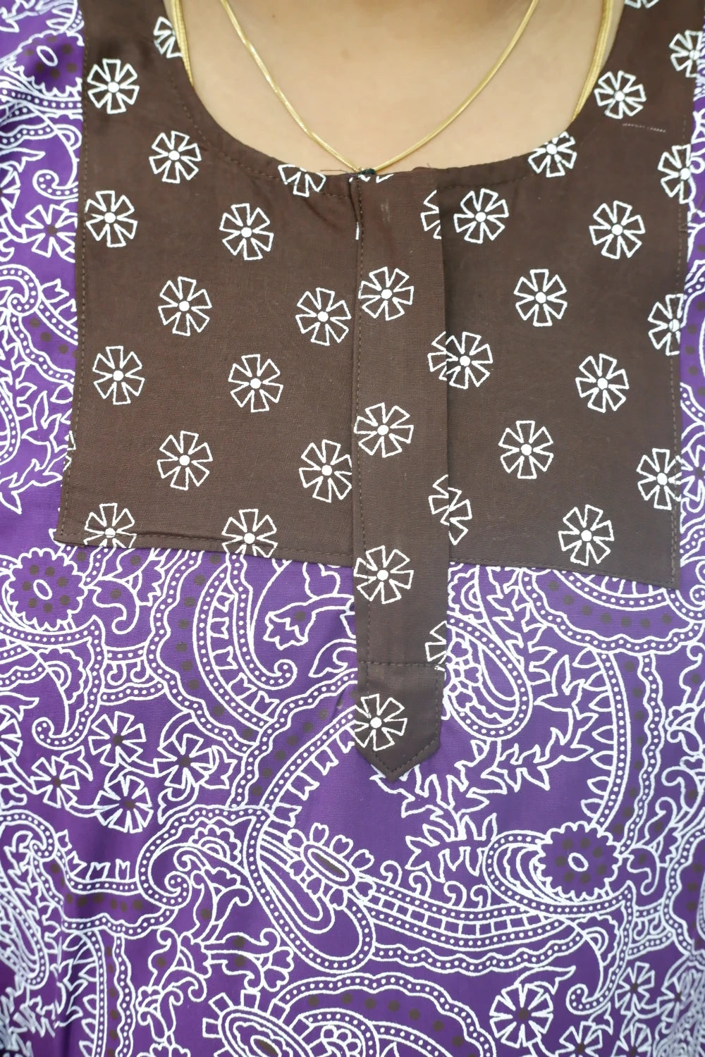 Elegant Zip-Front Pure Cotton Nighty