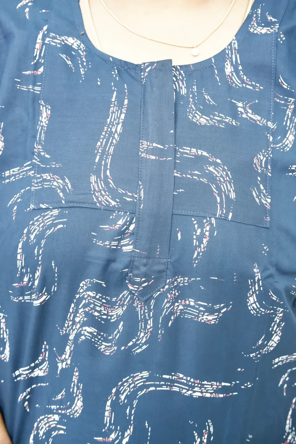 Elegant Zip-Front Pure Cotton Nighty
