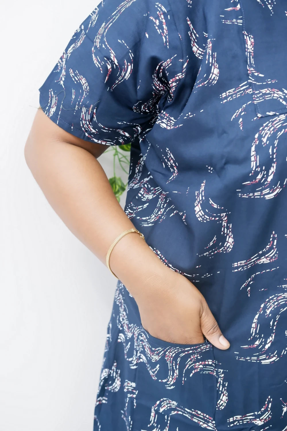 Elegant Zip-Front Pure Cotton Nighty